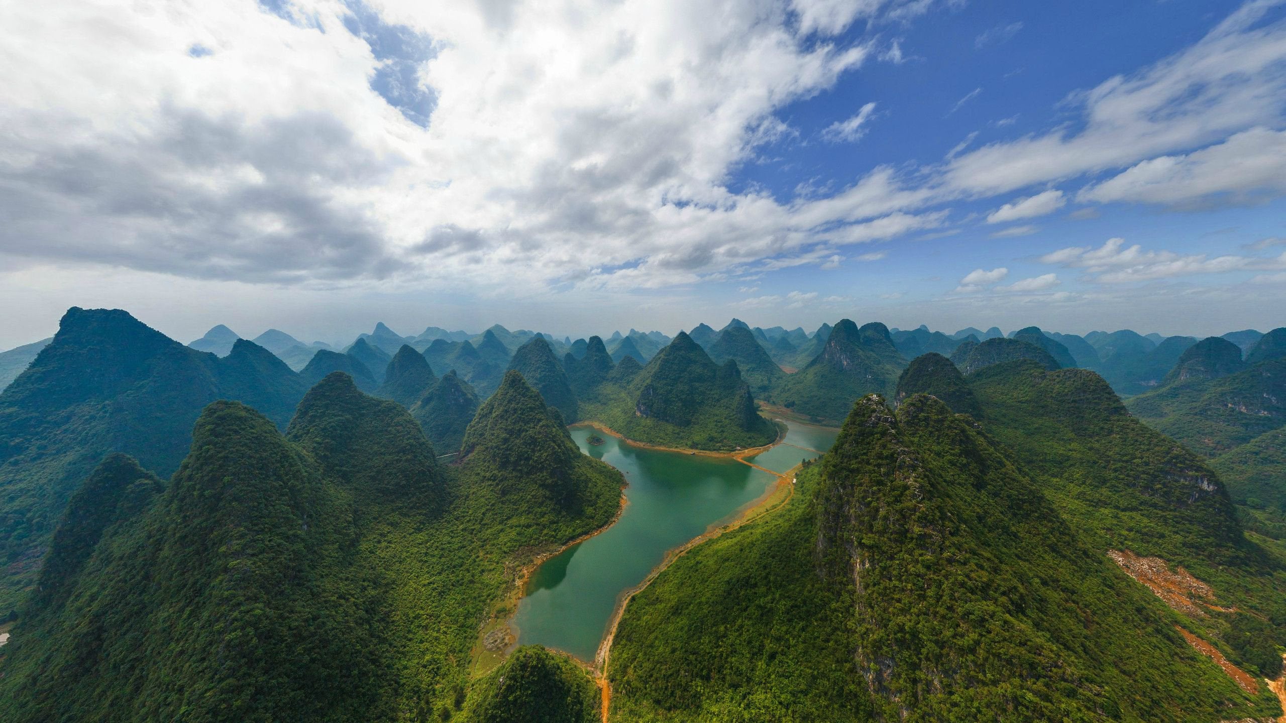 Guilin National Park, China. [2560 x 1440]: wallpaper