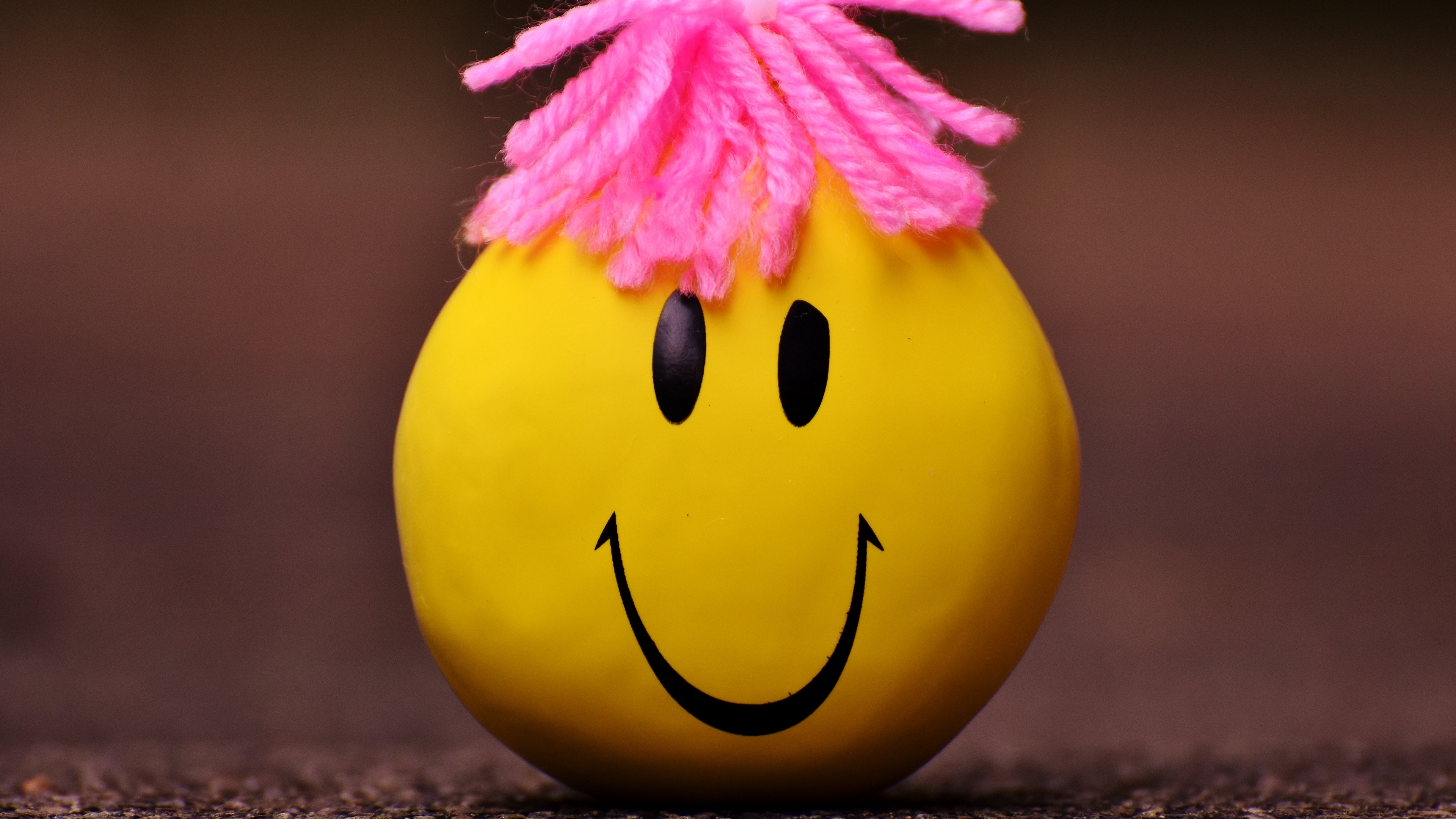 Desktop Wallpaper Yellow Smiley Ball, Toys, Funny, HD Image, Picture, Background, 2c5295