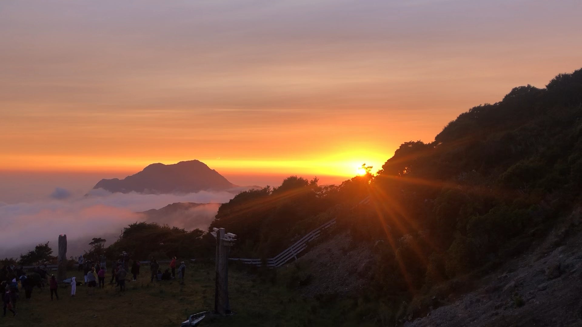 First Sunrise of 2020 coming straight from above the clouds on Mt Hikurangi. Officially starting at 5:35am this morning: newzealand