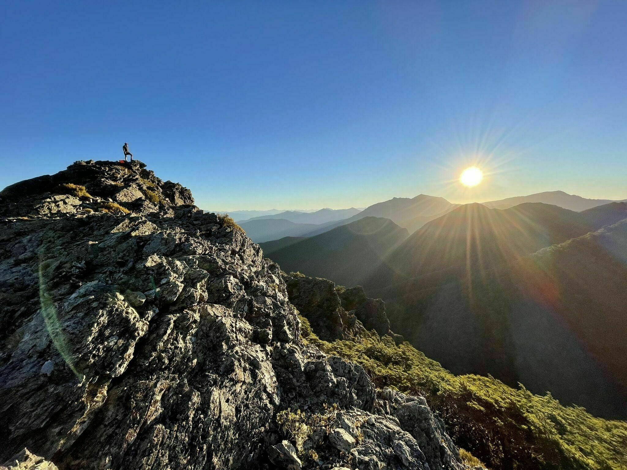 Photos Of Mt Fishtale Hut Via Pine Valley Track Tasman, New Zealand
