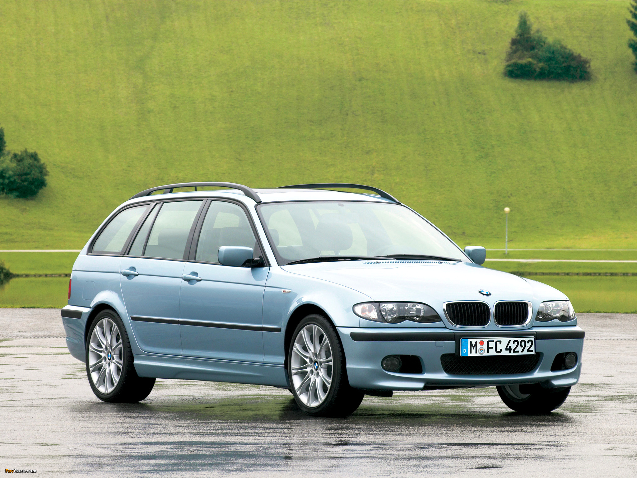 BMW 3 Series Touring Edition 33 (E46) 2004–05 wallpaper (2048x1536)