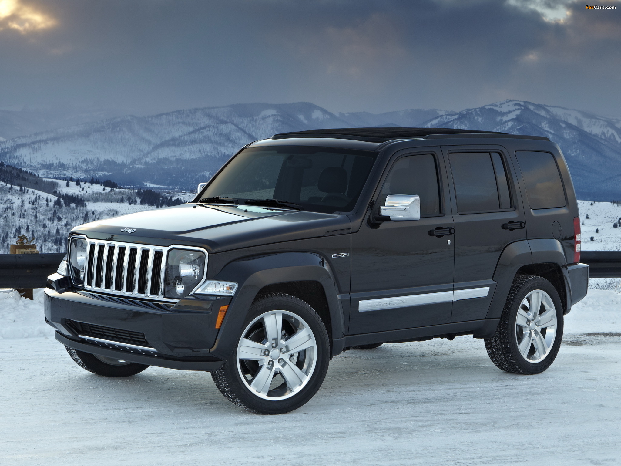 Jeep liberty kk. Jeep Liberty. Jeep Liberty 2012. Джип Чероки Либерти 2010. Джип Чероки Либерти 2015.