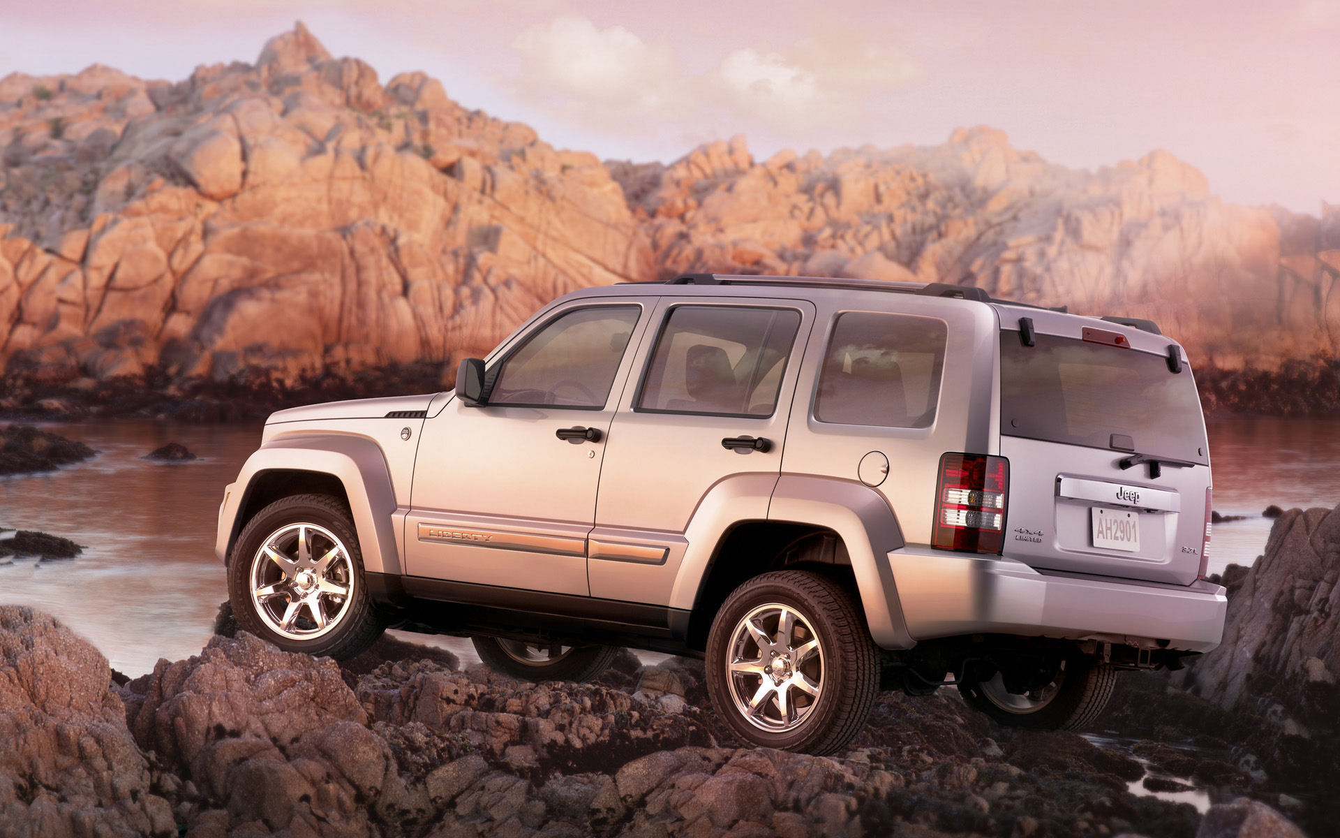 Jeep Liberty Sport, Limited V6 4WD Widescreen Wallpaper / Desktop Background Picture