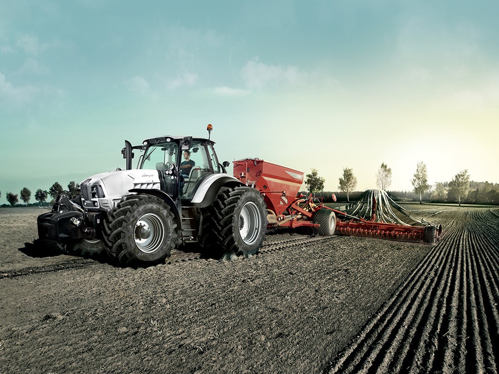 Just in case you forgot, Lamborghini still makes these. The beastly Mach VRT.: Autos