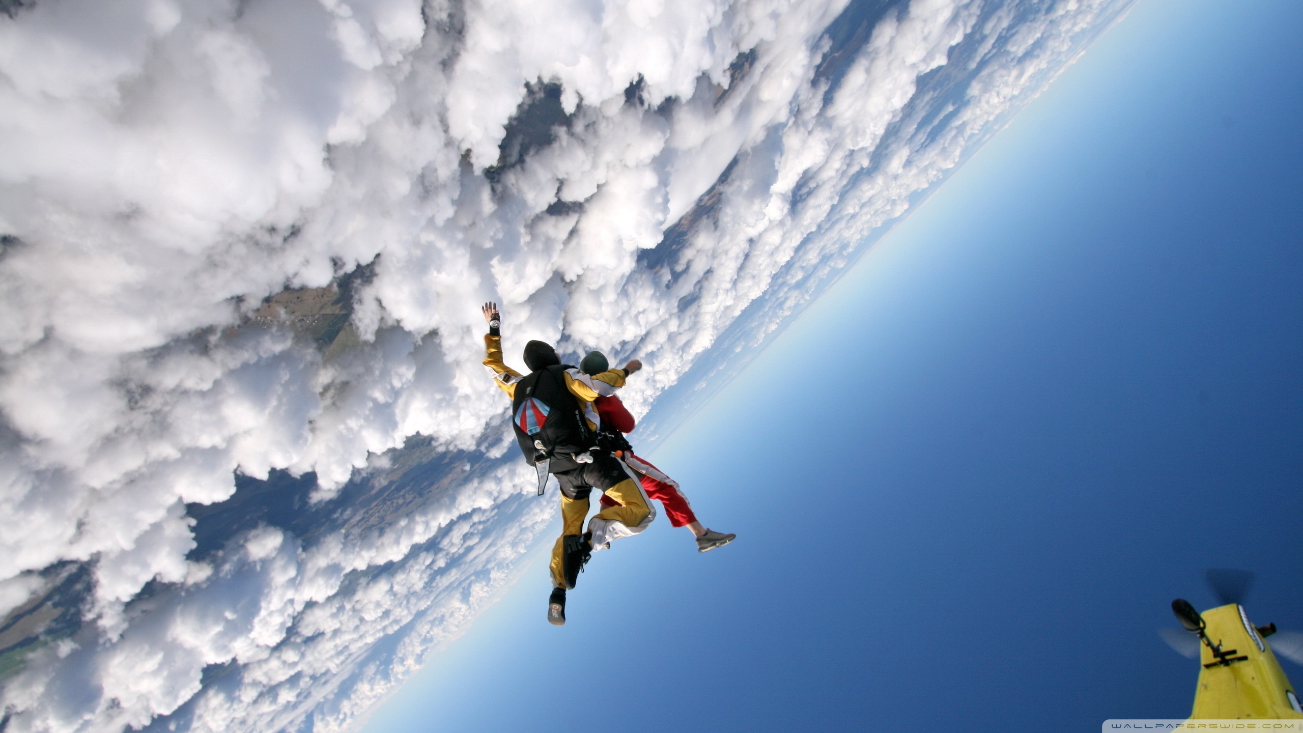 Parachuting Wallpaper
