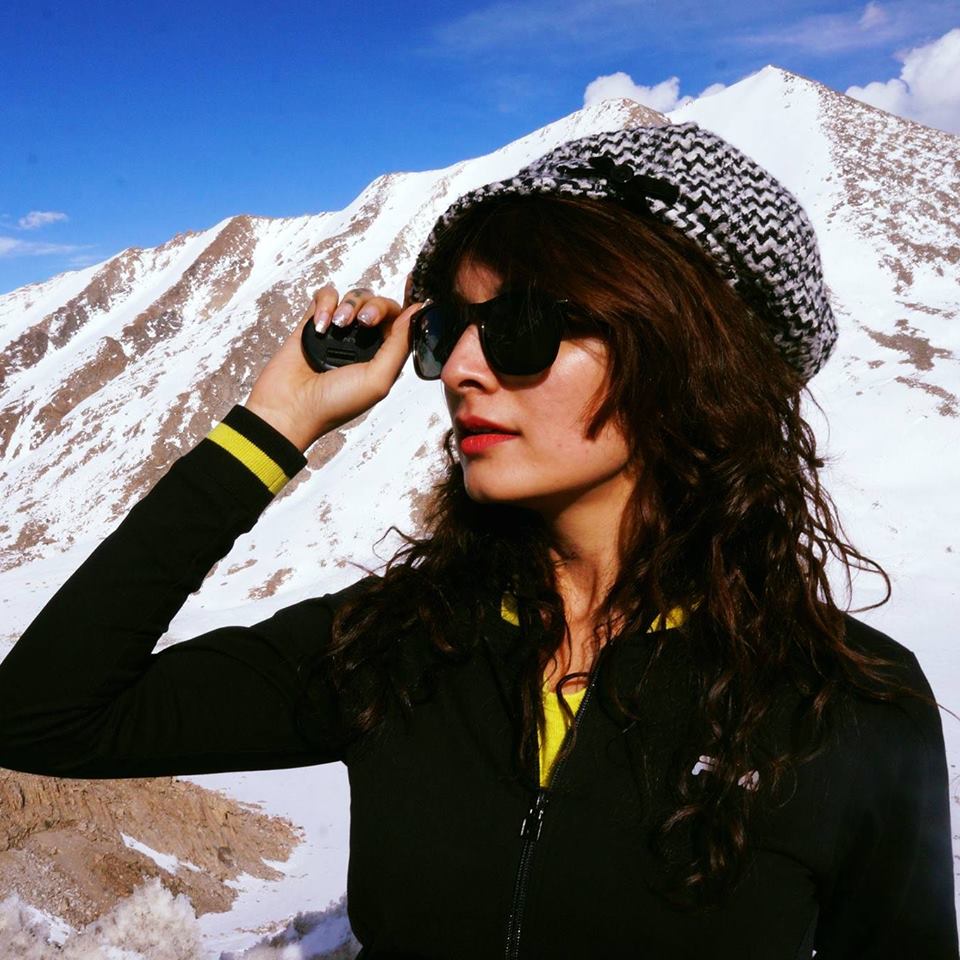 Hot Bollywood Actress Unnati Davara Latest Photo Gallery