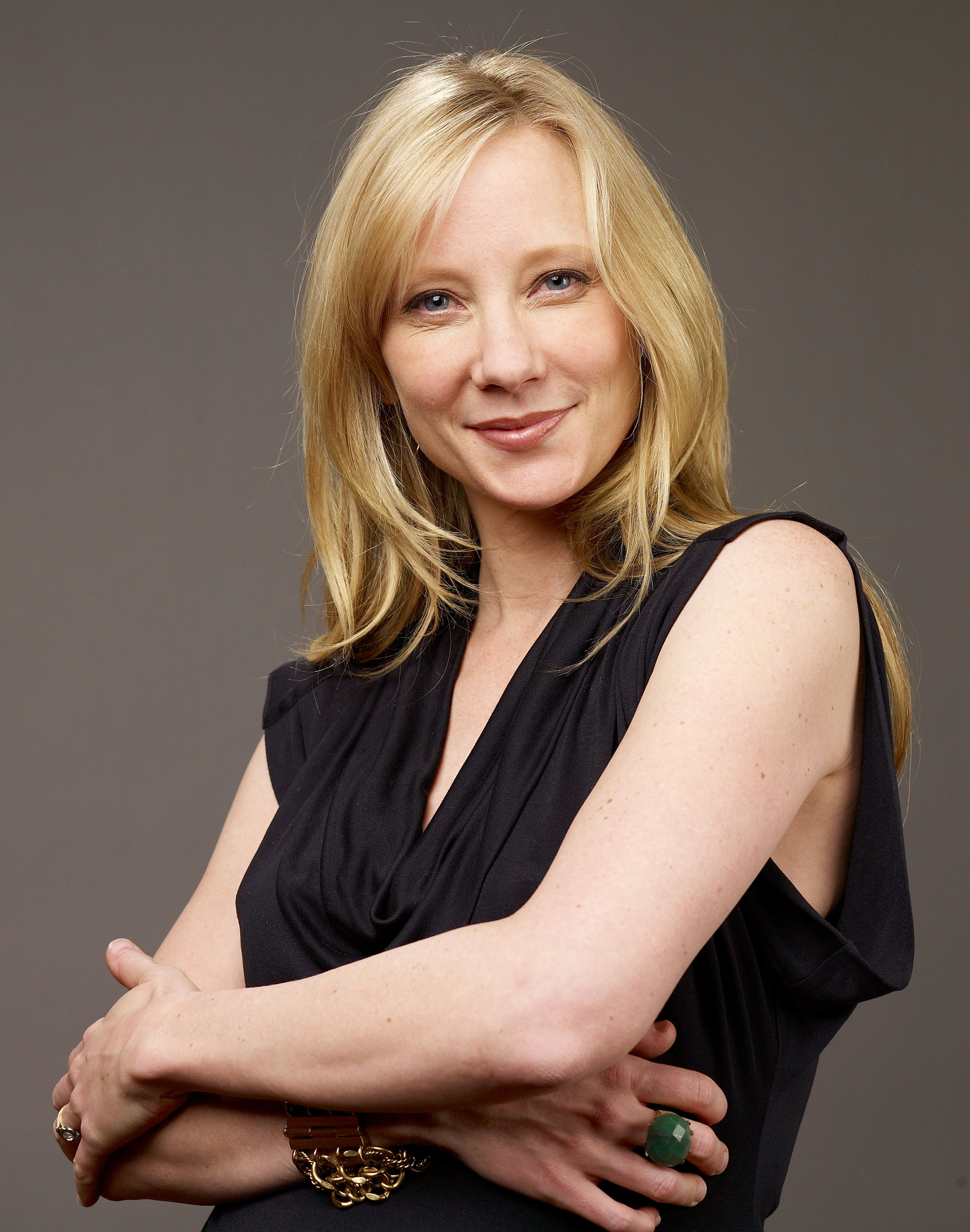 Anne Heche iPhone Wallpaper