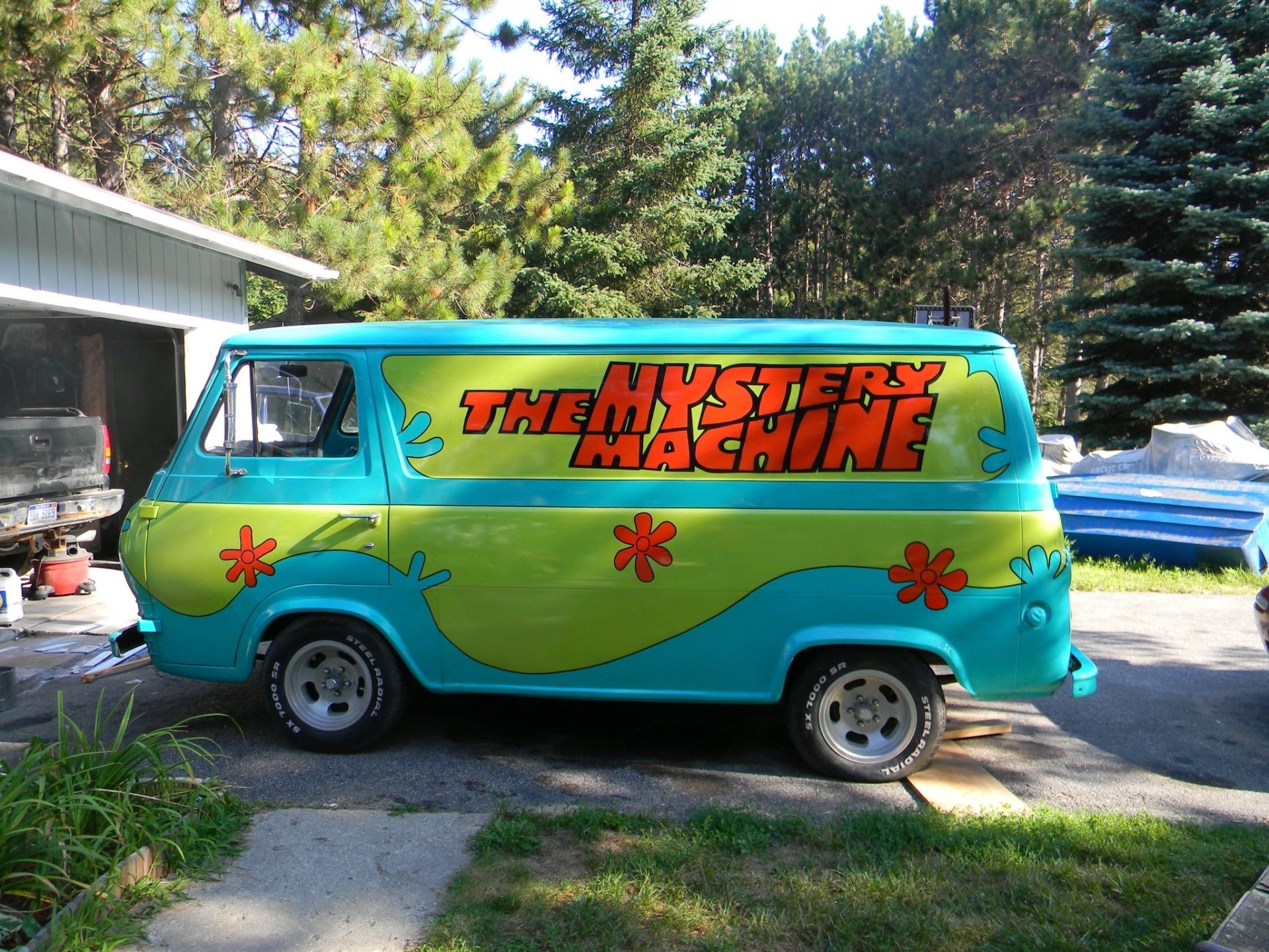 Mystery Machine HD Wallpaper and Background Image