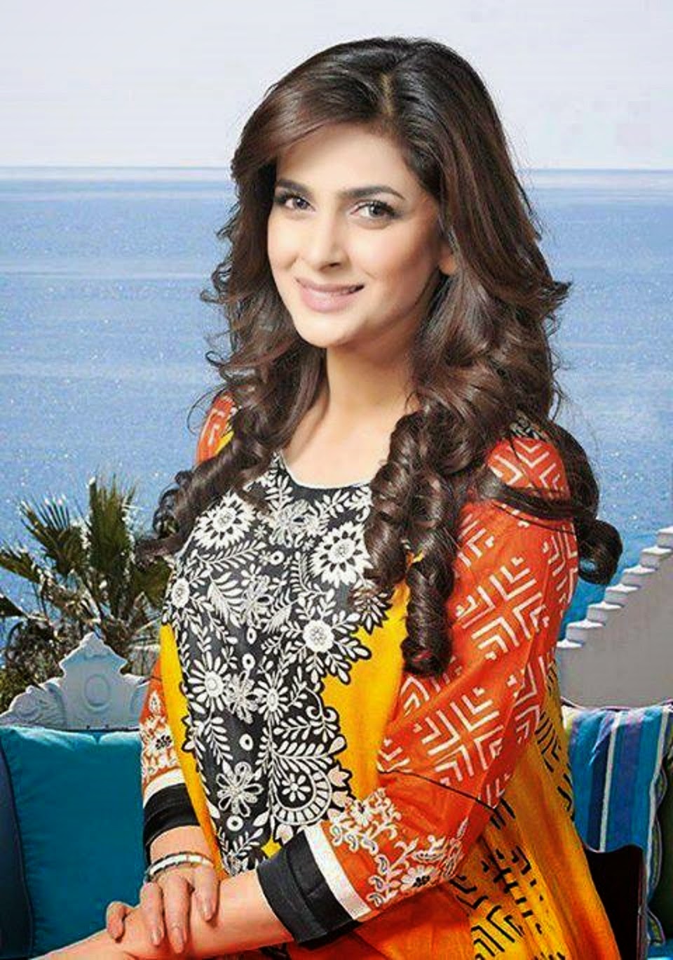 Saba Qamar HD Wallpaper Free