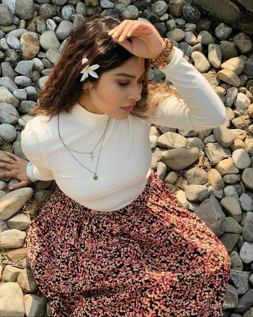 Krishna Mukherjee Latest Hot HD Photo / Wallpaper (1080p) (Instagram / Facebook)