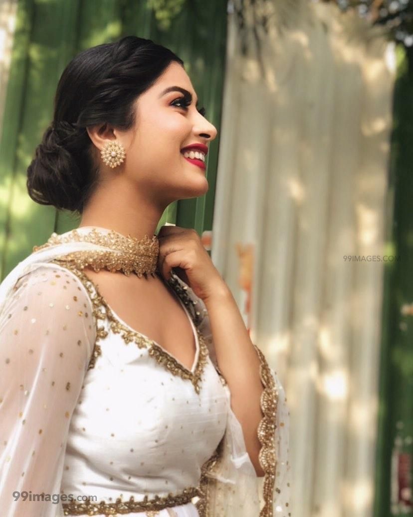 Krishna Mukherjee HD Wallpaper (Desktop Background / Android / iPhone) (1080p, 4k) (828x1035)