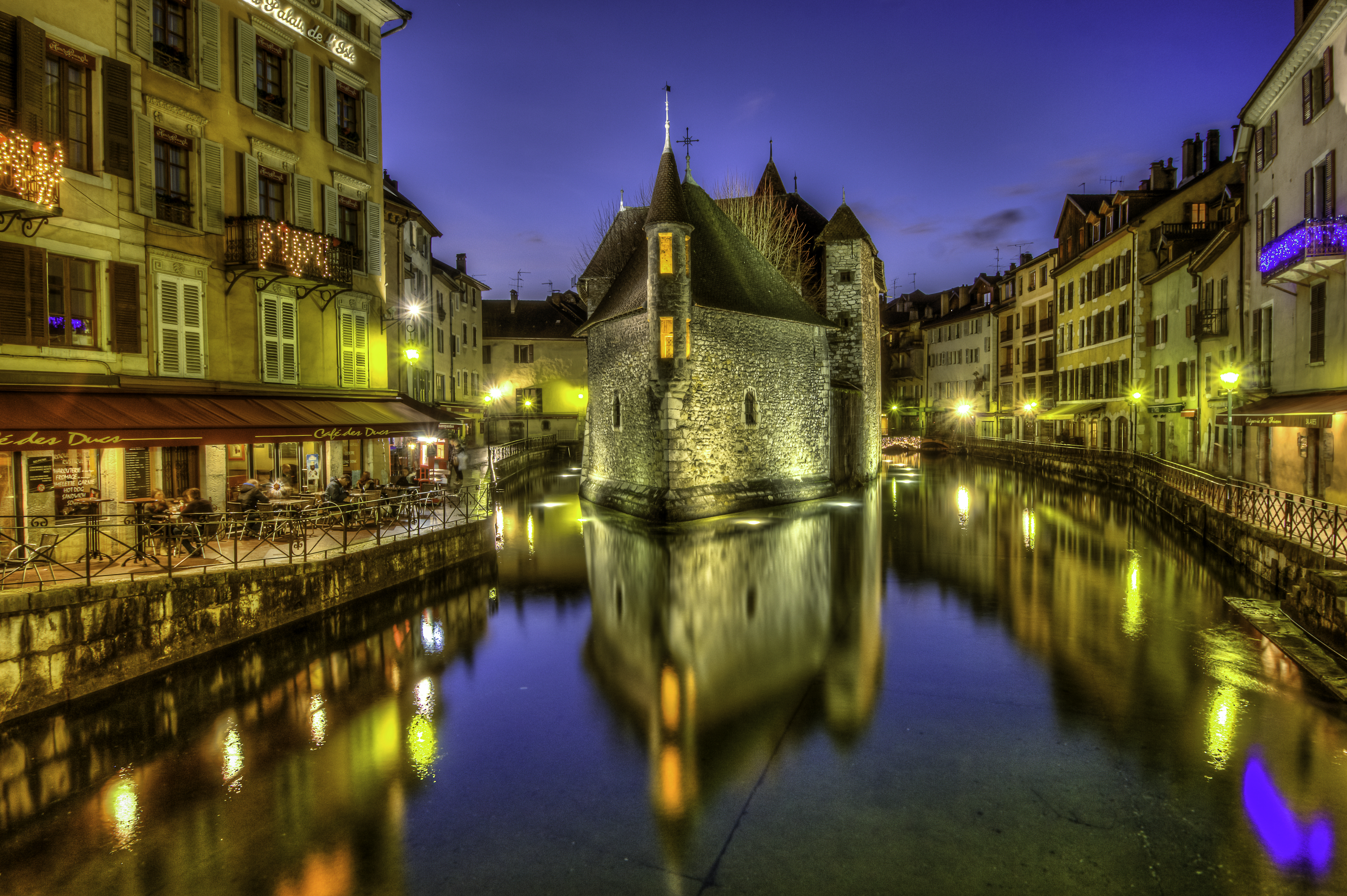 Wallpaper, city, cityscape, night, building, reflection, sky, symmetry, Tourism, evening, river, HDR, town, canal, metropolis, Annecy, tree, landmark, tourist attraction, computer wallpaper, waterway, body of water 5051x3360 - Wallpaper