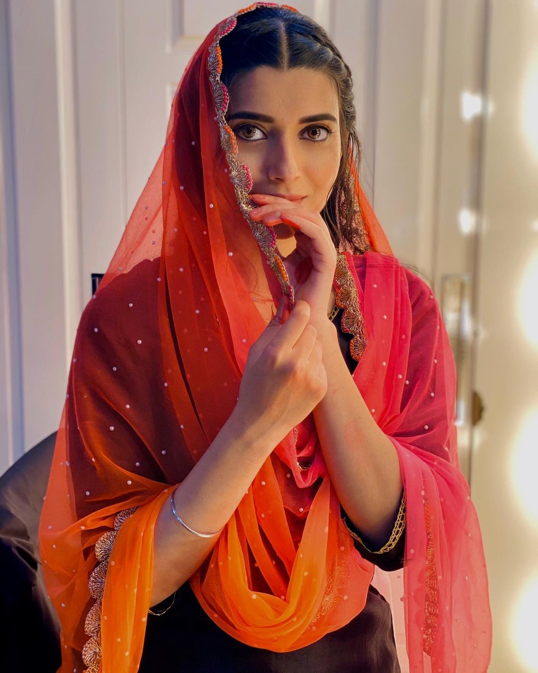 Nimrat Khaira Phone Wallpapers Wallpaper Cave