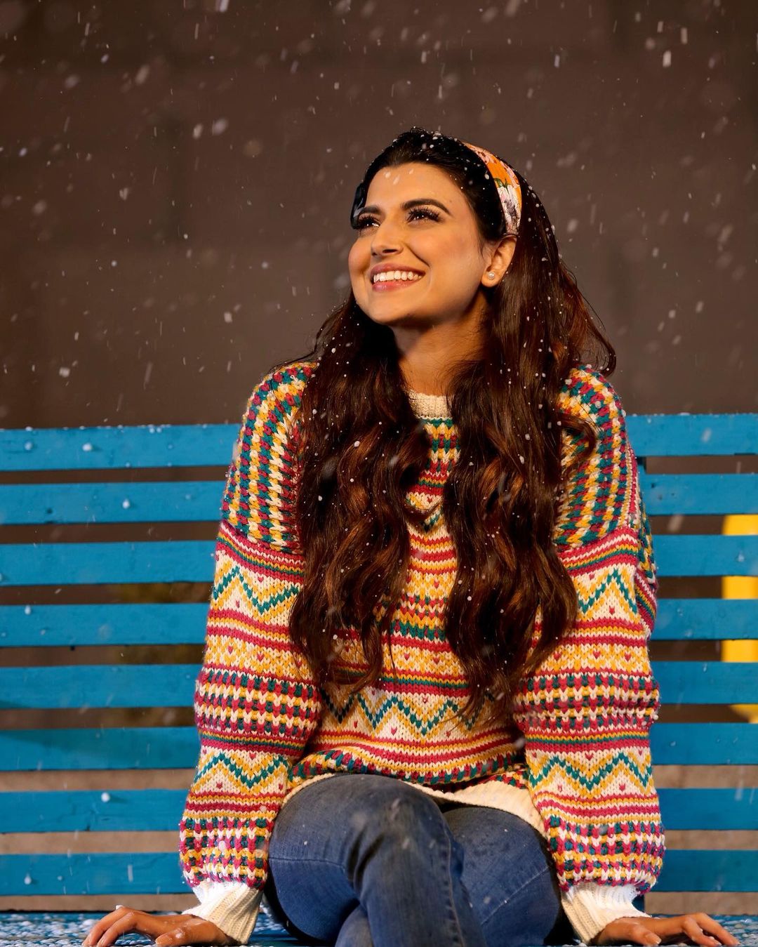 Did you know someone took the mike away from Nimrat Khaira's hand during a  performance? | Punjabi Movie News - Times of India