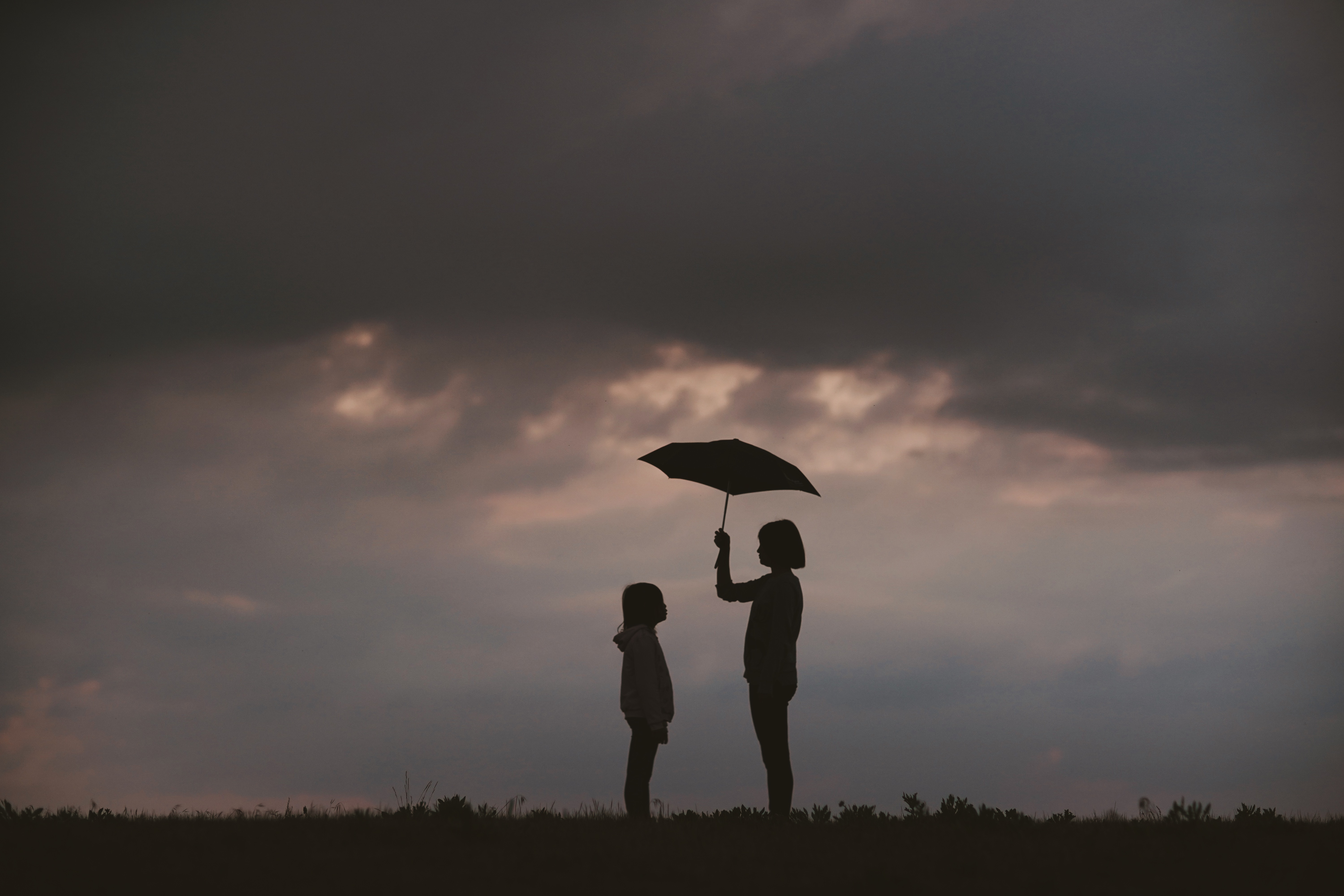 Wallpaper Mother, Child, Care, Umbrella, Silhouettes, Regard And Empathy