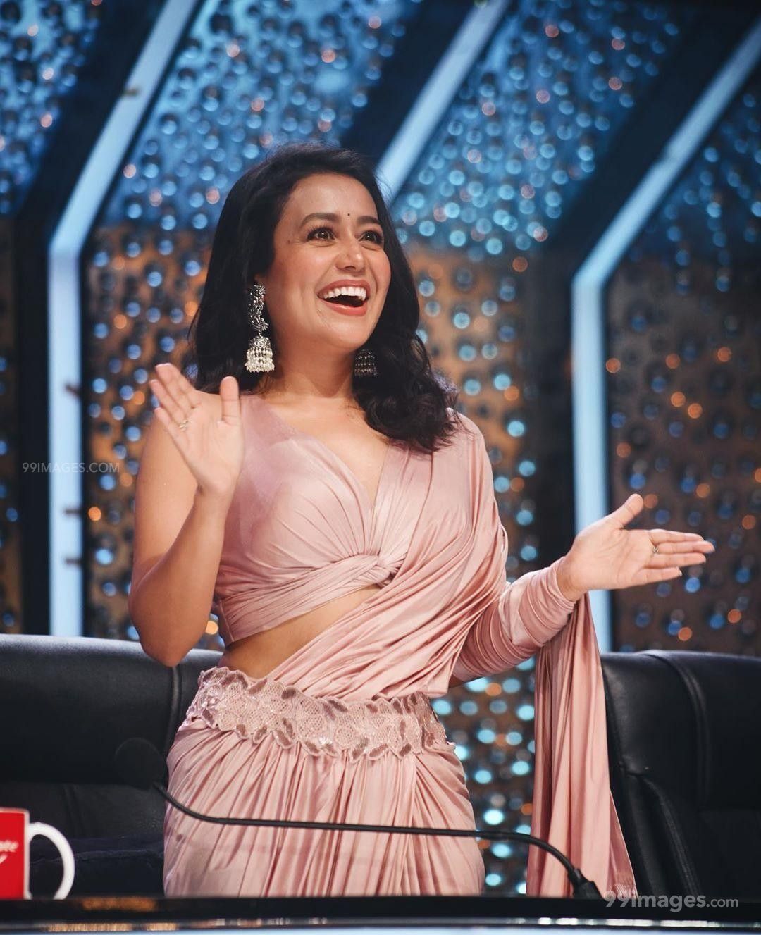 Neha Kakkar Beautiful Photo & Mobile Wallpaper HD Kakkar And Aditya Narayan Marriage