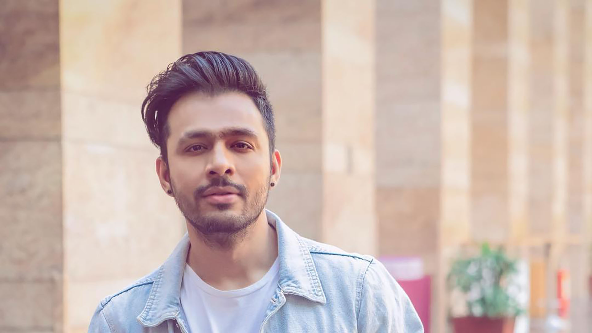 Tony Kakkar HD Desktop Wallpaper 46235