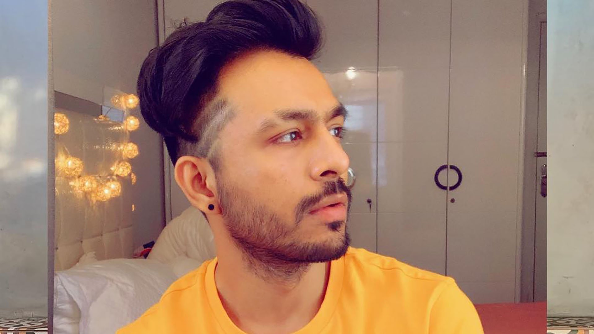 Tony Kakkar - Caption pls ♥️ ? #tonykakkar | Facebook