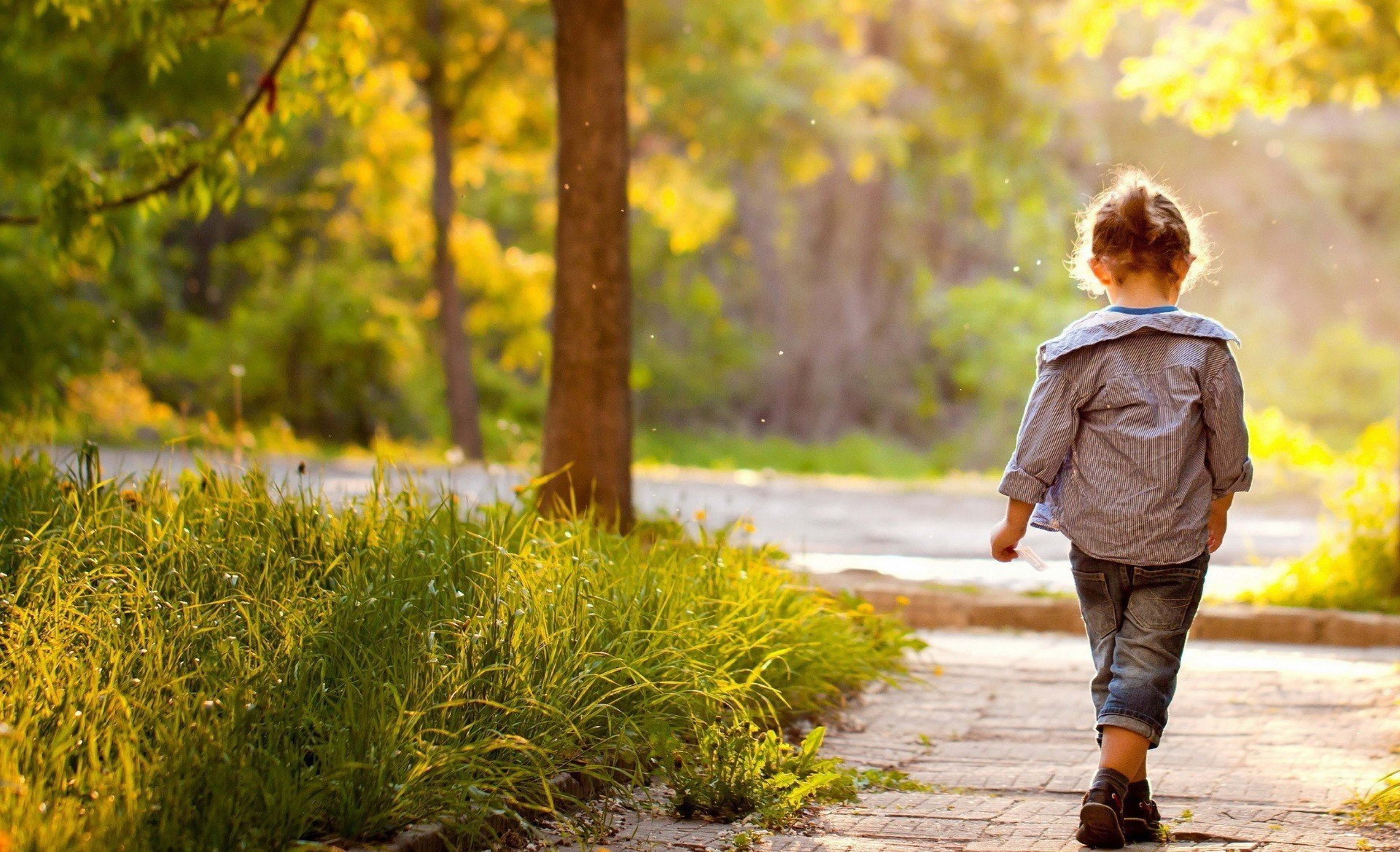 situation girl children child walk park alley nature grass green meadow tree tree leaves foliage blur background wallpaper widescreen full screen widescreen HD wallpaper background wallpaper widescreen.com • 4K 5k