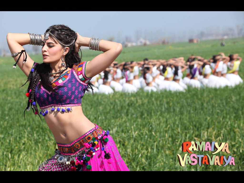 Ramaiya Vastavaiya HQ Movie Wallpaper. Ramaiya Vastavaiya HD Movie Wallpaper
