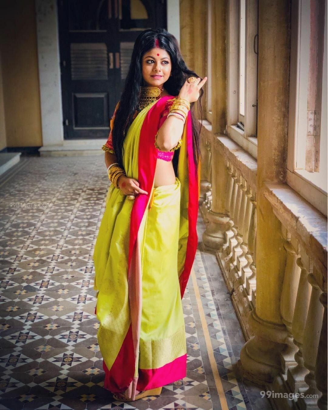 Pallavi Mukherjee HD Wallpaper (Desktop Background / Android / iPhone) (1080p, 4k) (1080x1350)