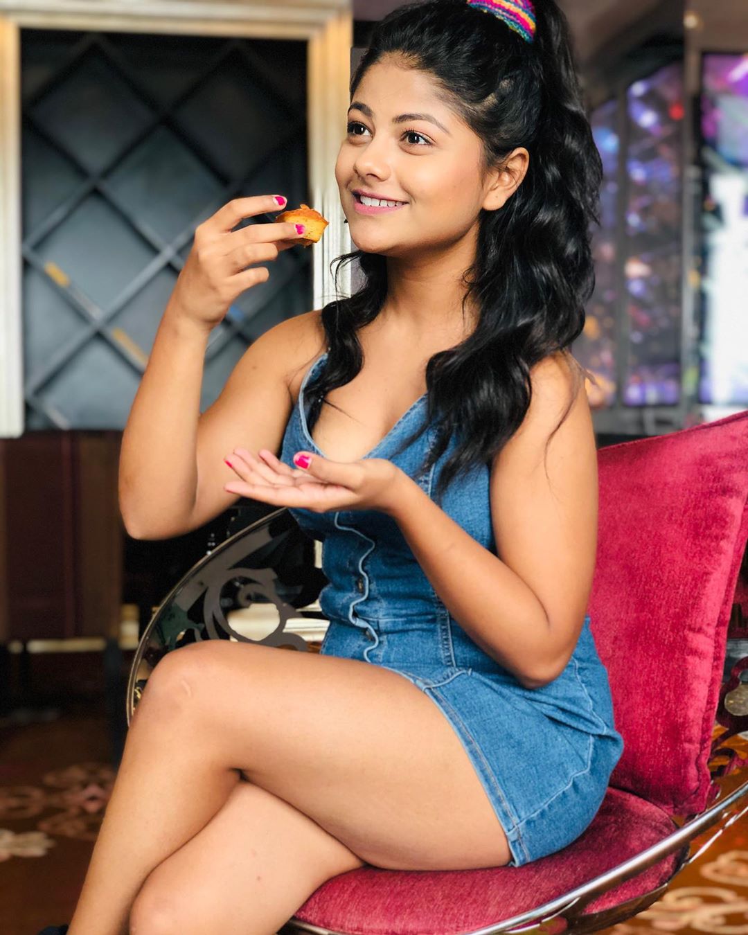 Pallavi Mukherjee charamsukh girl hot photo