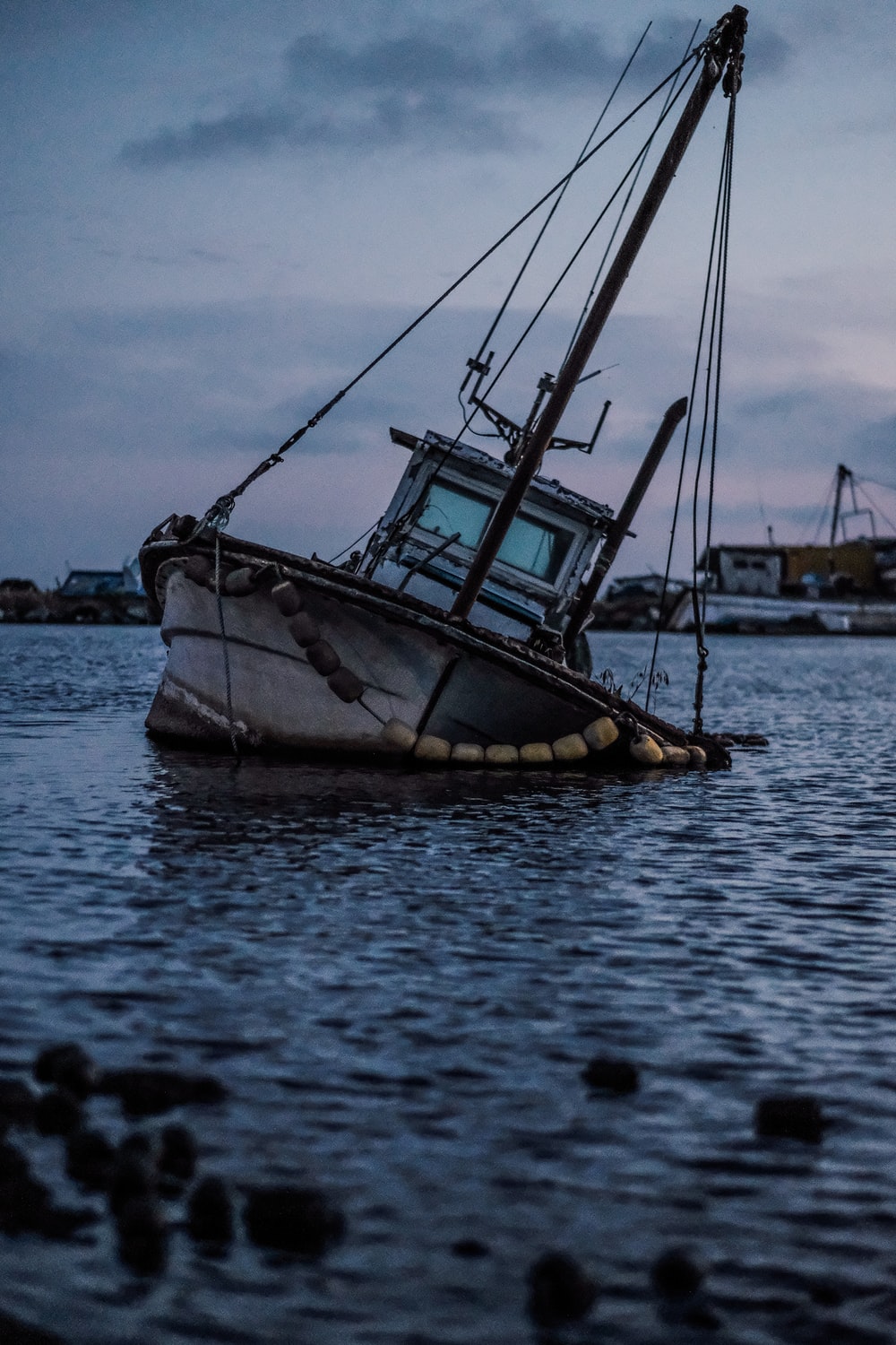 Sinking Ship Picture. Download Free Image
