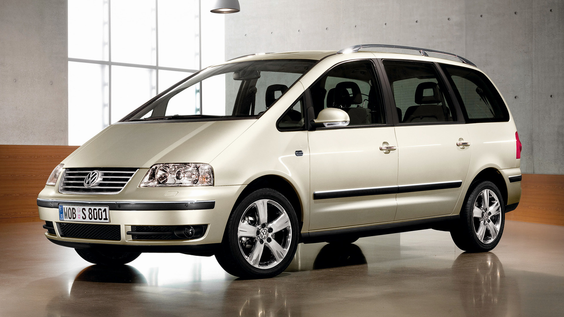 Volkswagen Sharan Exclusive Edition and HD Image