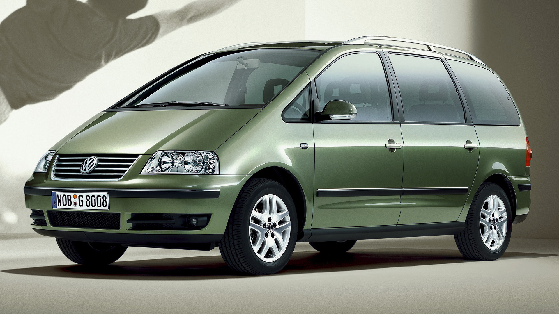 Volkswagen Sharan Goal and HD Image