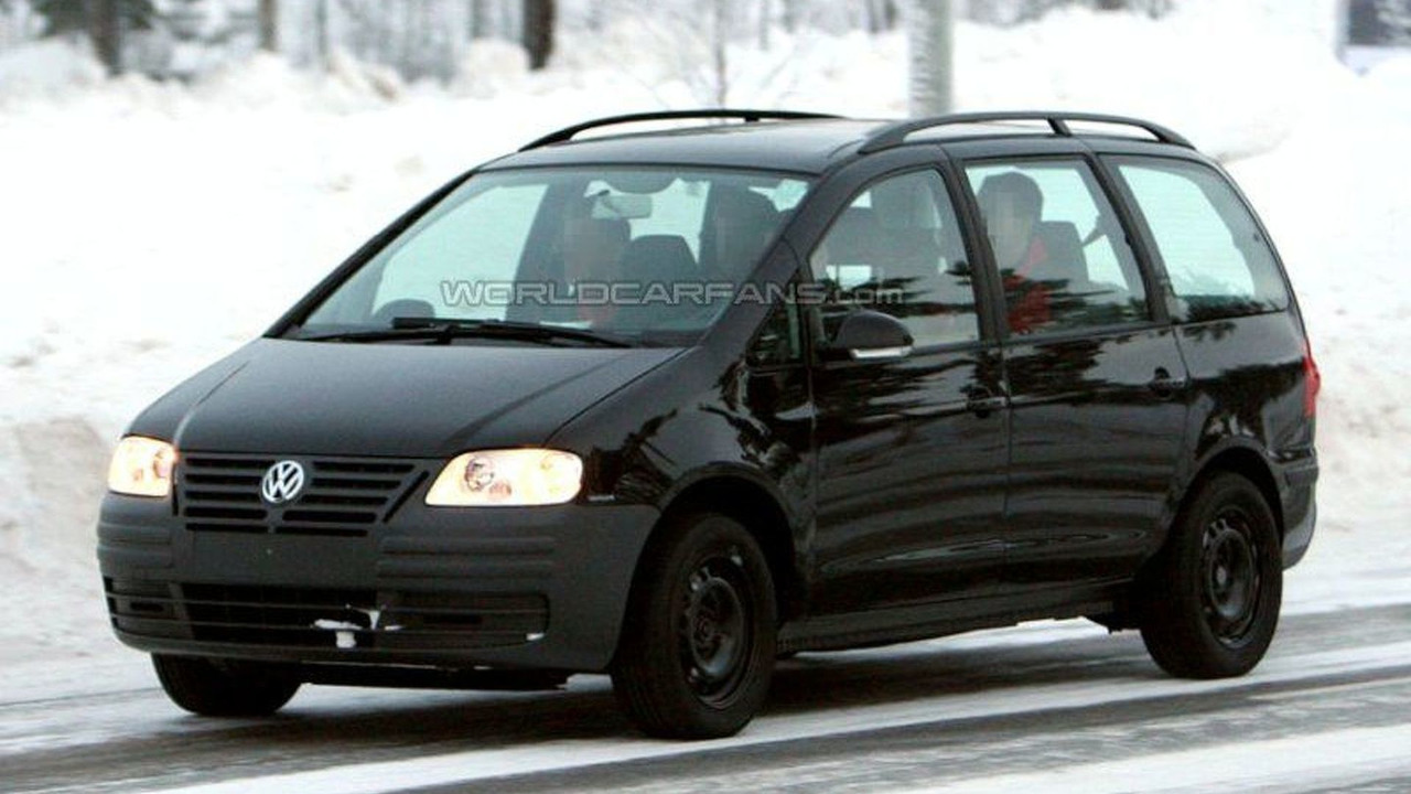SPY PHOTOS: New Volkswagen Sharan