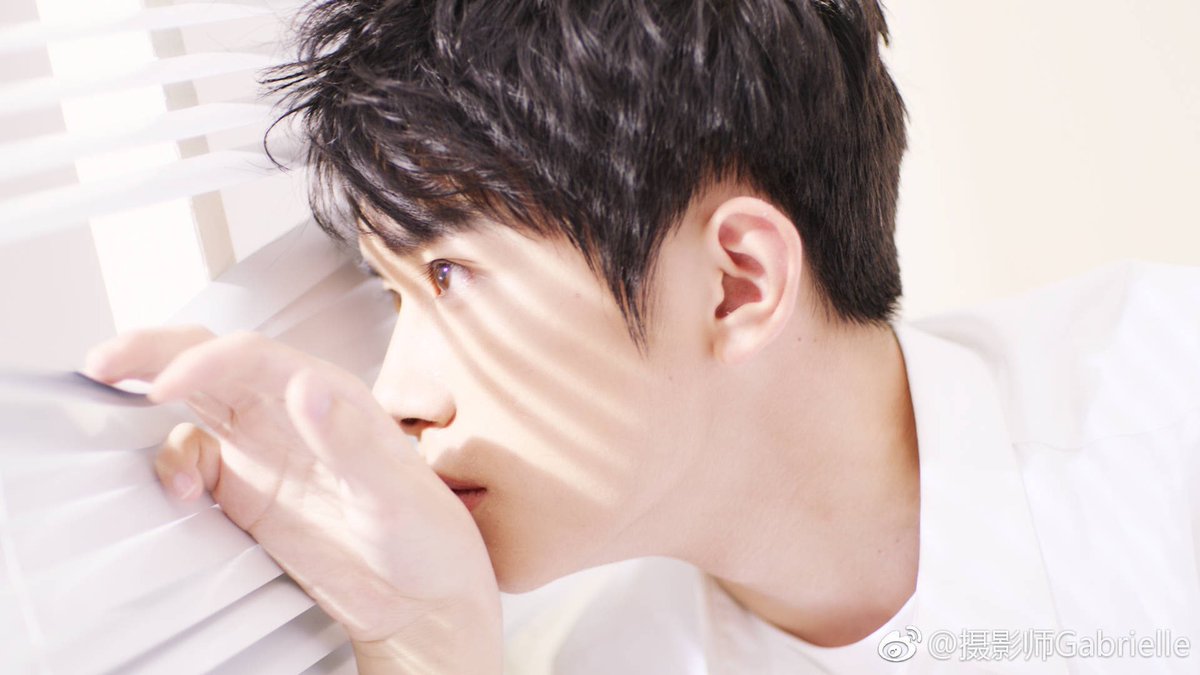 TF Global #TFBOYS Jackson Yee Yangqianxi endorsement for CHANDO glacer water mask PC 摄影师Gabrielle via Weibo