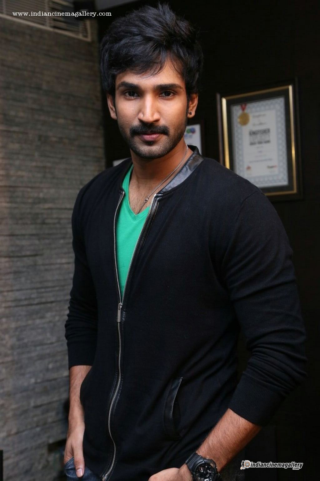 Aadhi During Yagavarayinum Naa Kakka Press Meet 77149