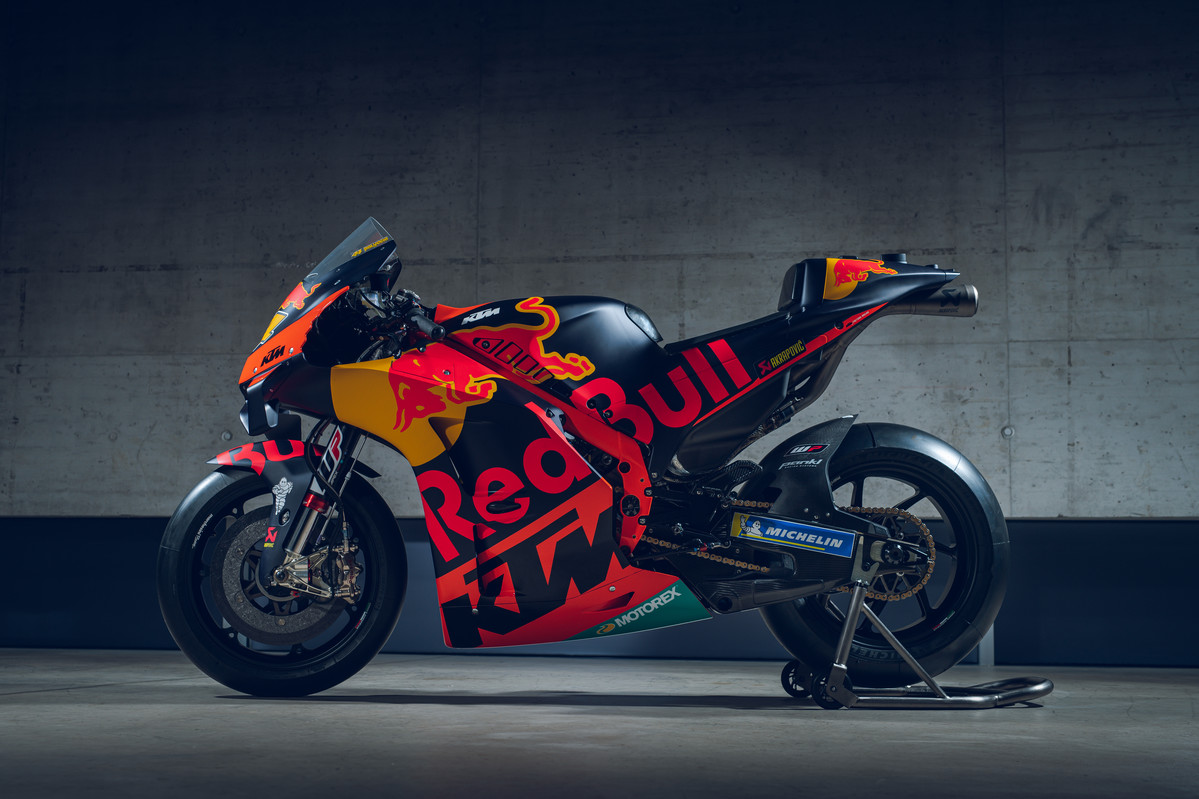 KTM MotoGP bike unveiled. hp and 157 kg