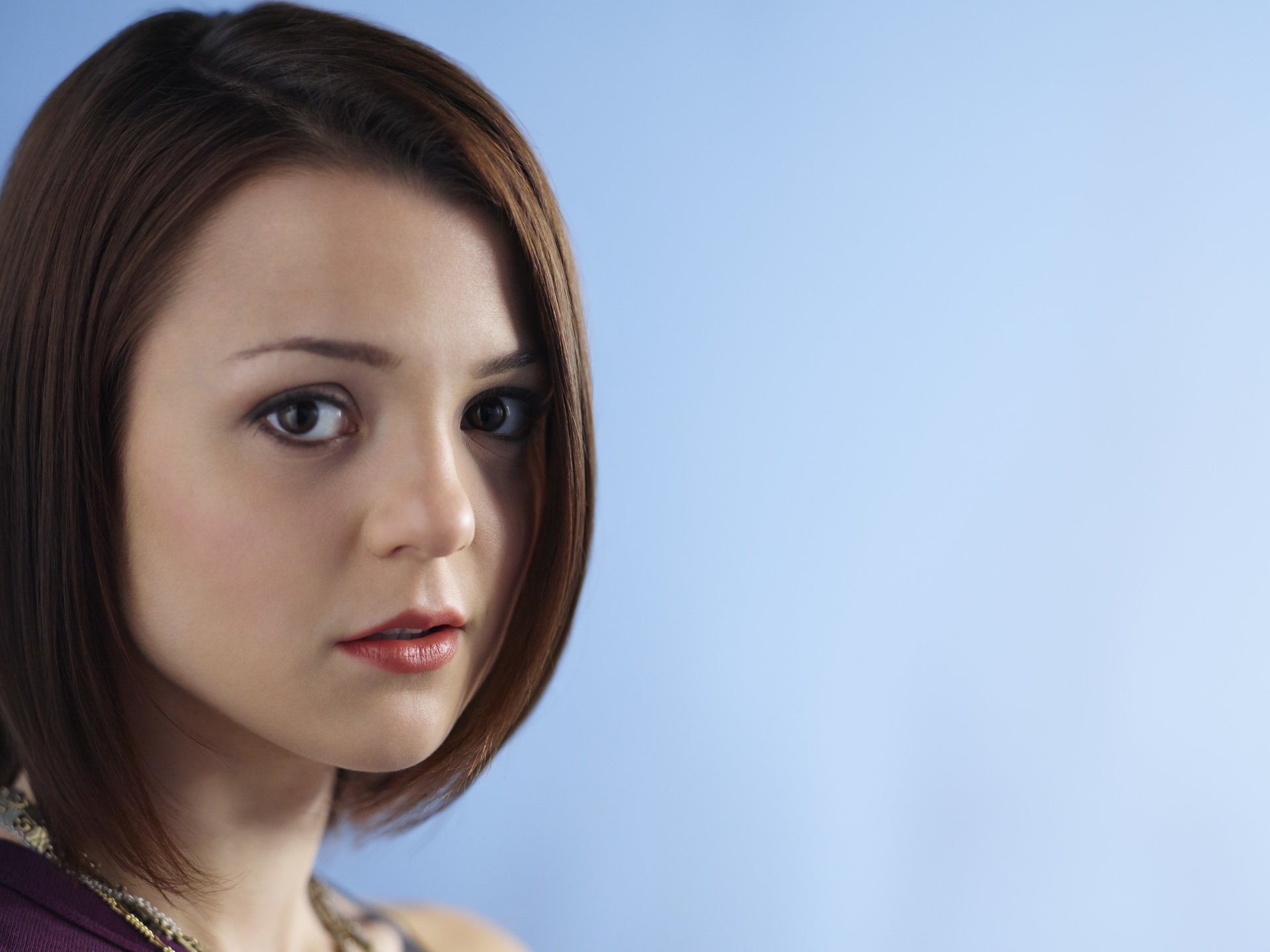 4K Ultra HD Kathryn Prescott Wallpaper and Background Image