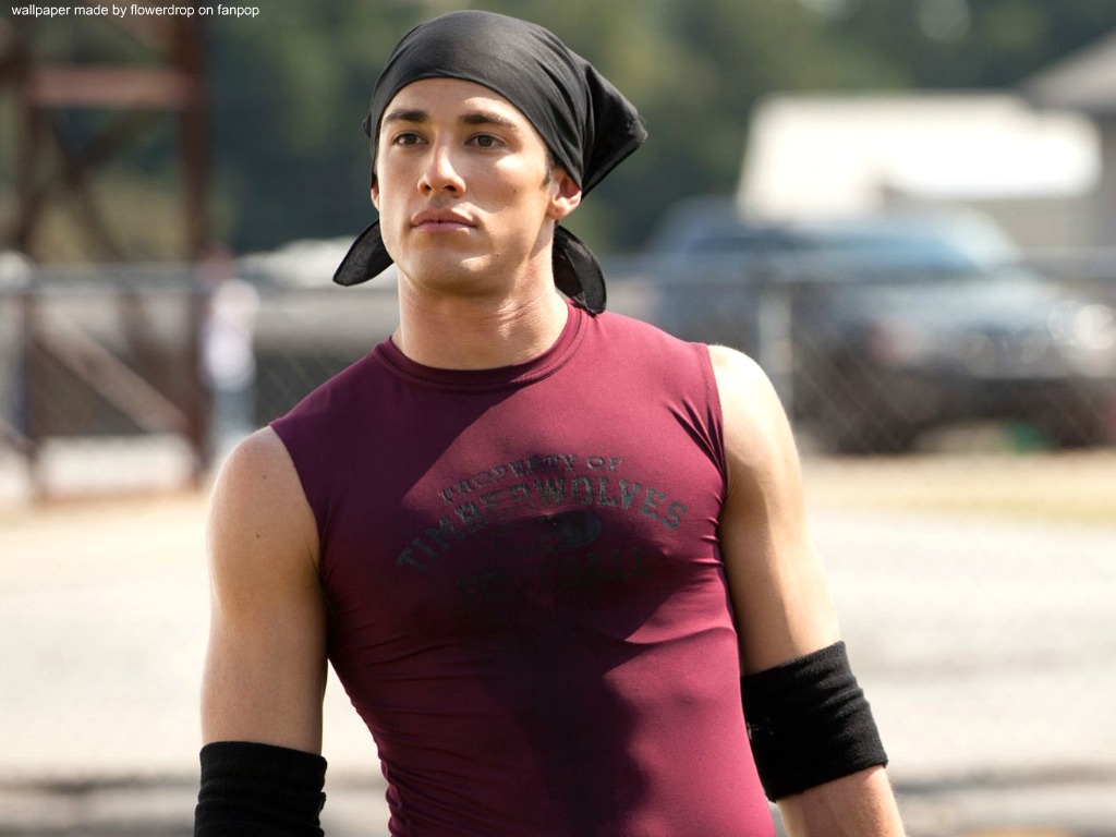 Michael Trevino ✯ Trevino Wallpaper