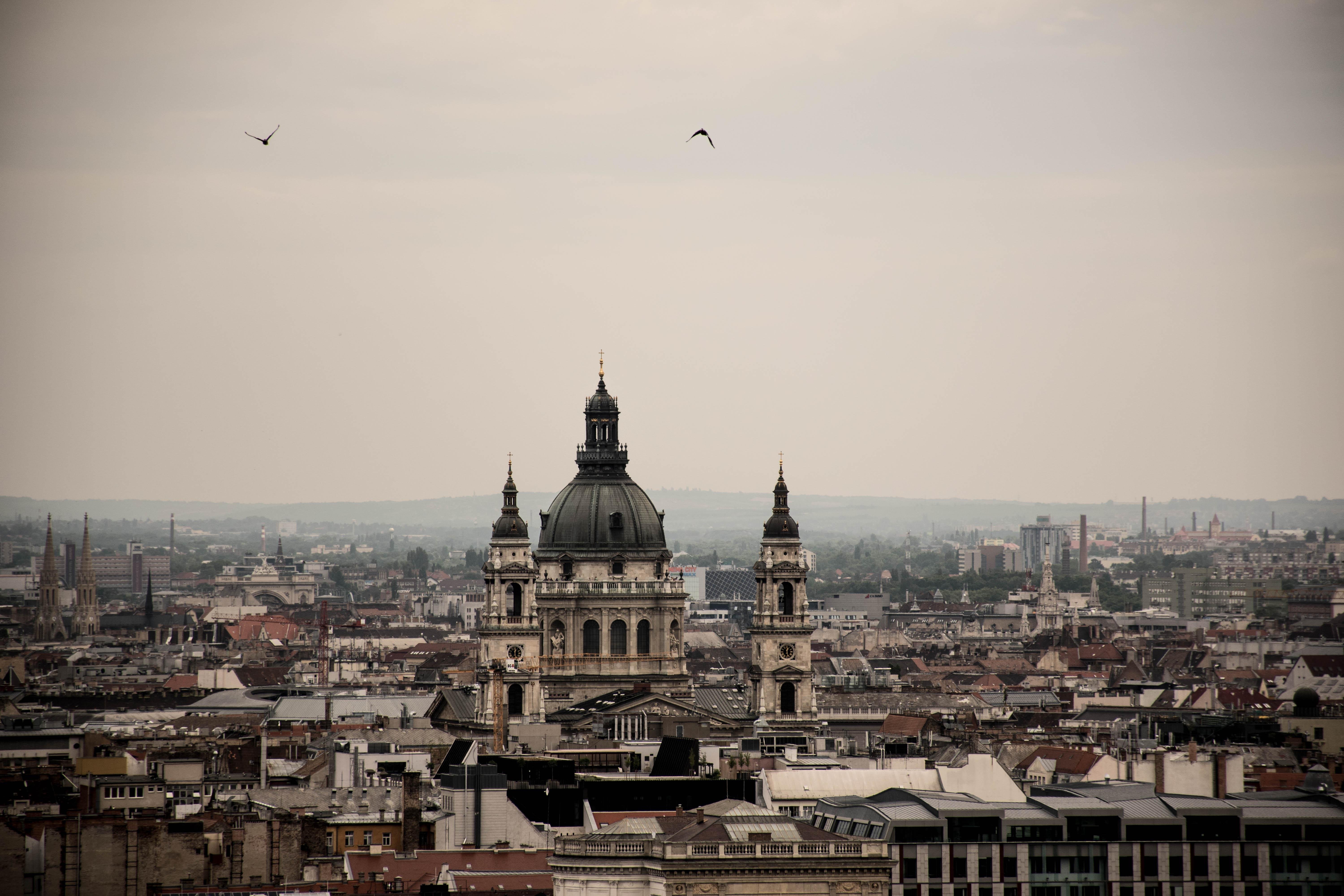 Budapest 4K wallpaper for your desktop or mobile screen free and easy to download
