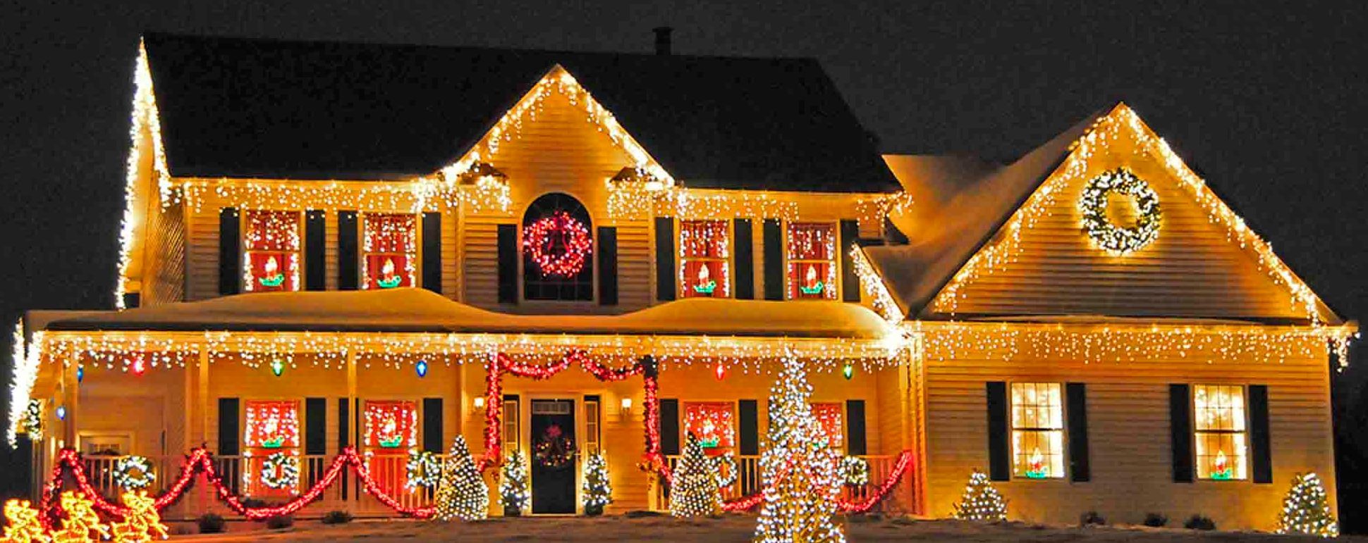 i think every house should be decorated this much!. Best christmas lights, Exterior christmas lights, Christmas light displays