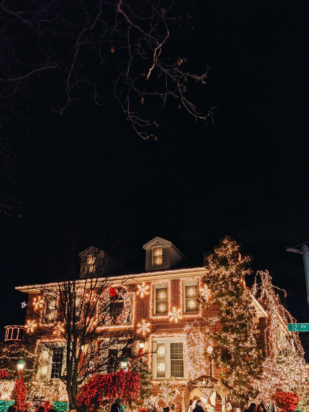 Christmas Lights Picture [HD] [2019]. Download Free Image