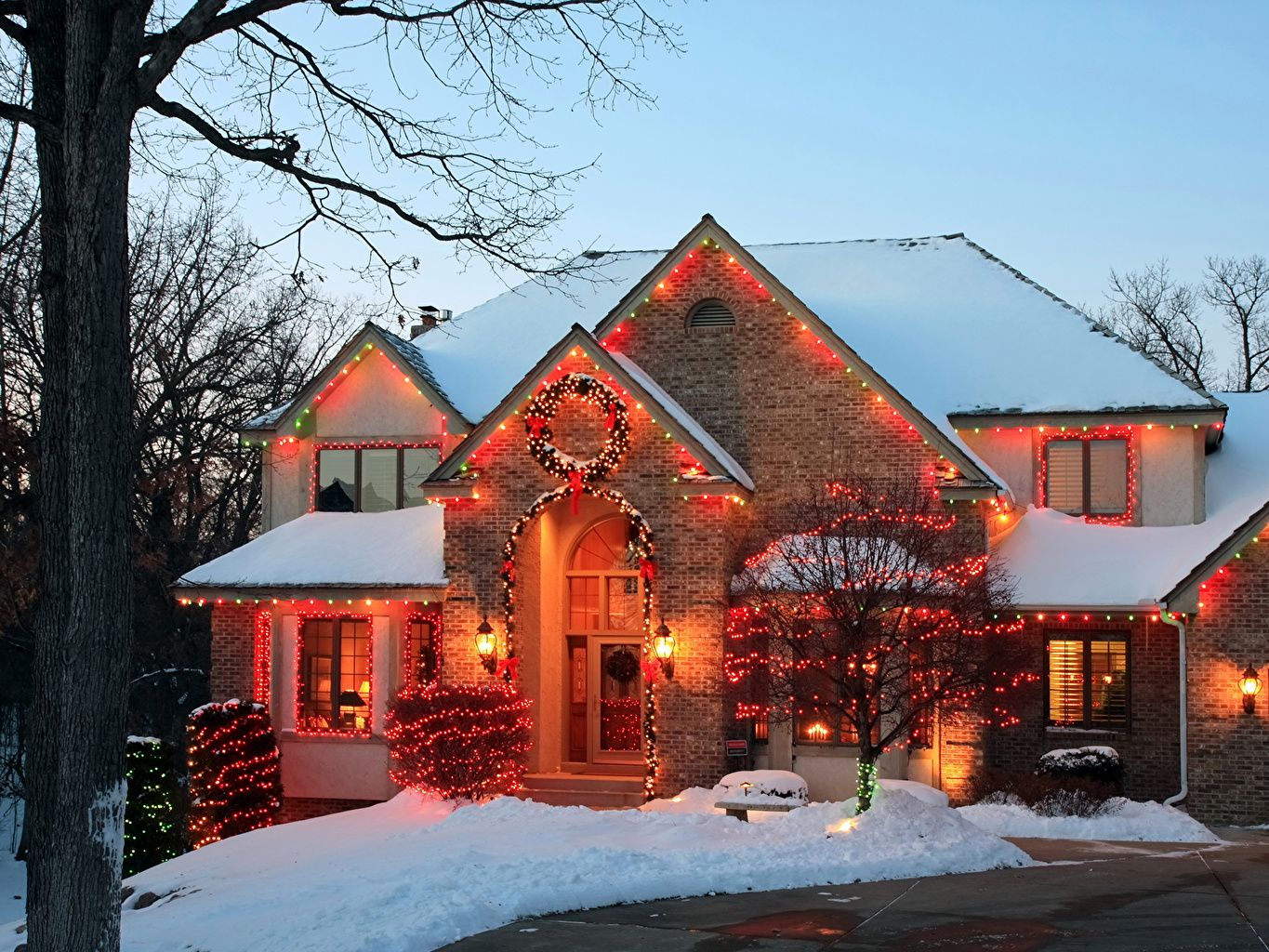 Wallpaper New year Snow Mansion Fairy lights Street lights Cities Holidays Building Christm. Hanging christmas lights, Outdoor christmas lights, Christmas lights
