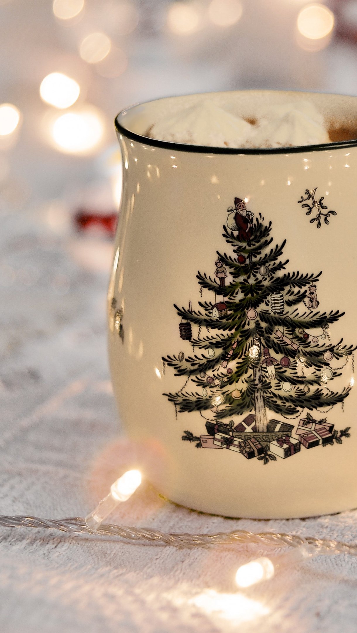 Christmas mug with lights Wallpaper 4k Ultra HD
