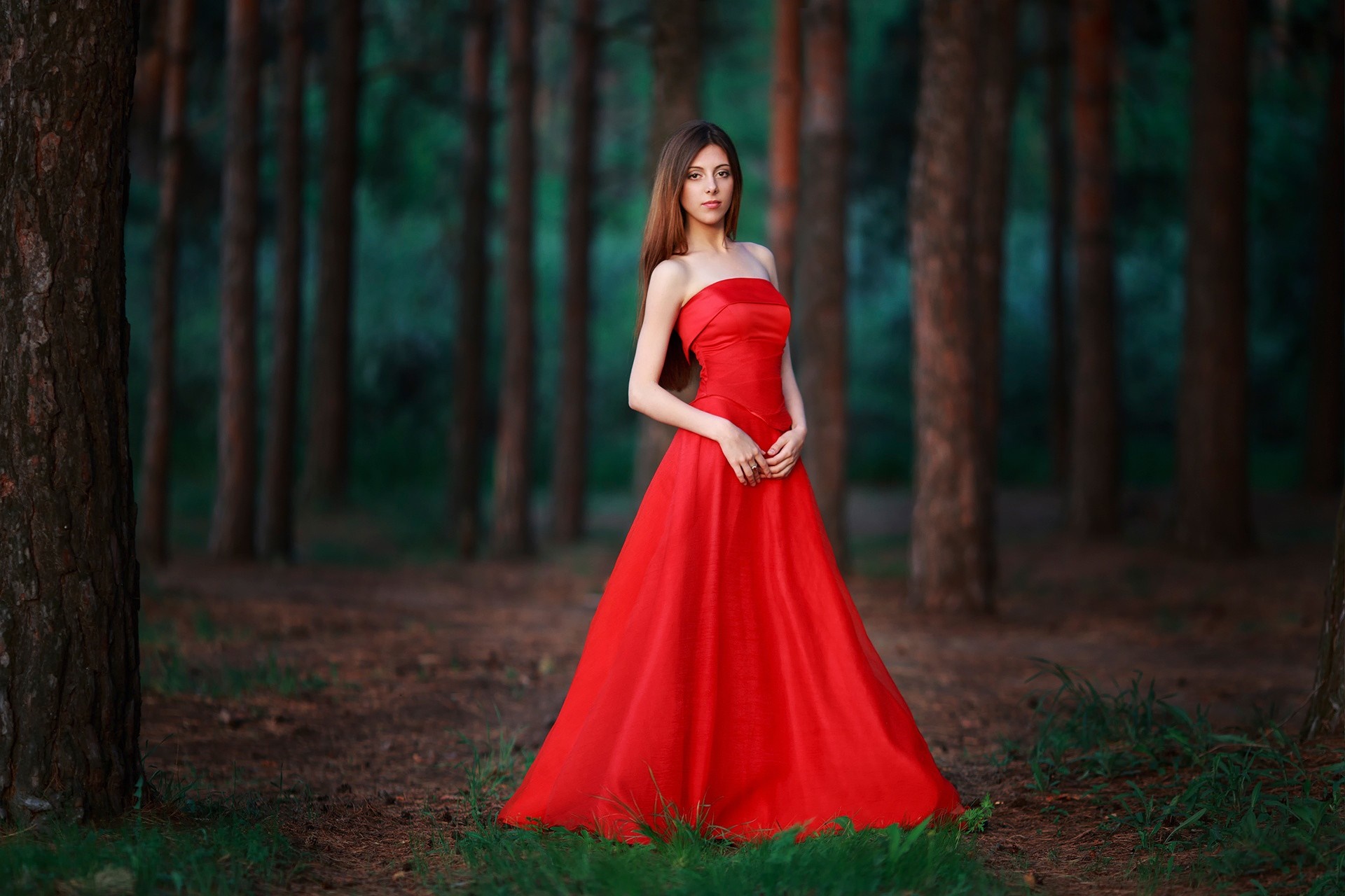 1130365 trees, women, model, red, photography, dress, green, wedding dress, Person, clothing, prom, woman, bride, gown, portrait photography, photo shoot, bridal clothing, formal wear, quincea era, bridesmaid