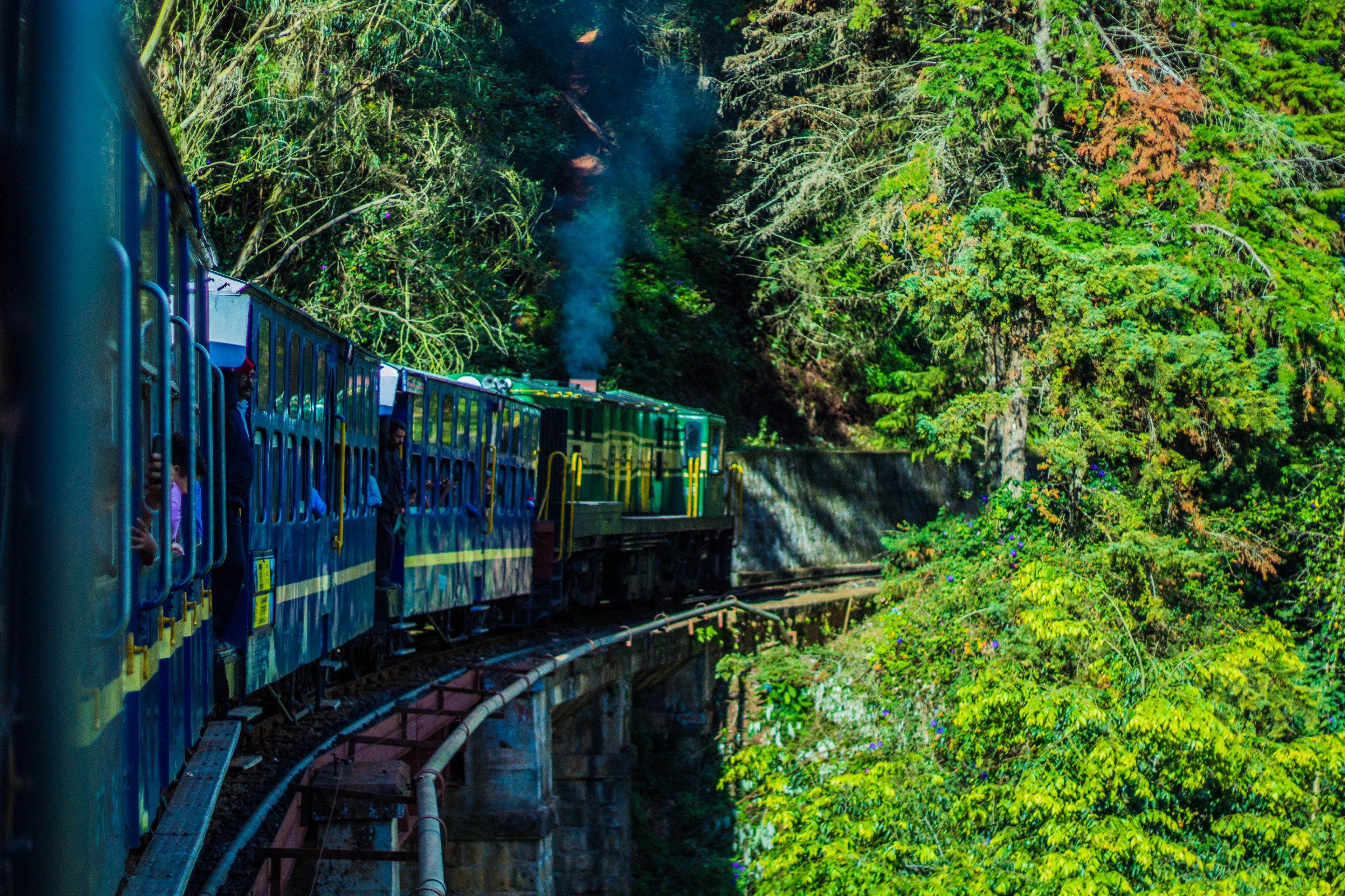 Wallpaper / ooty toy train 4k wallpaper