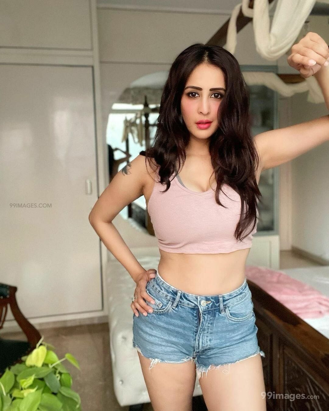 Chahatt Khanna Latest Hot HD Photo & Mobile Wallpaper (1080p)