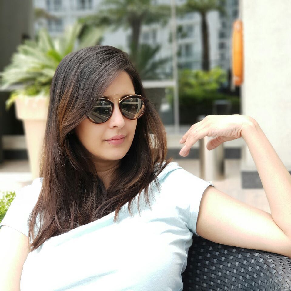 Chahat Khanna Hot Navel Bold Image HD Picture Downloads