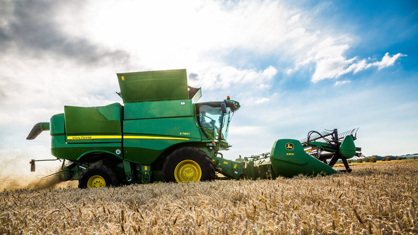 John Deere Combine Wallpapers - Wallpaper Cave