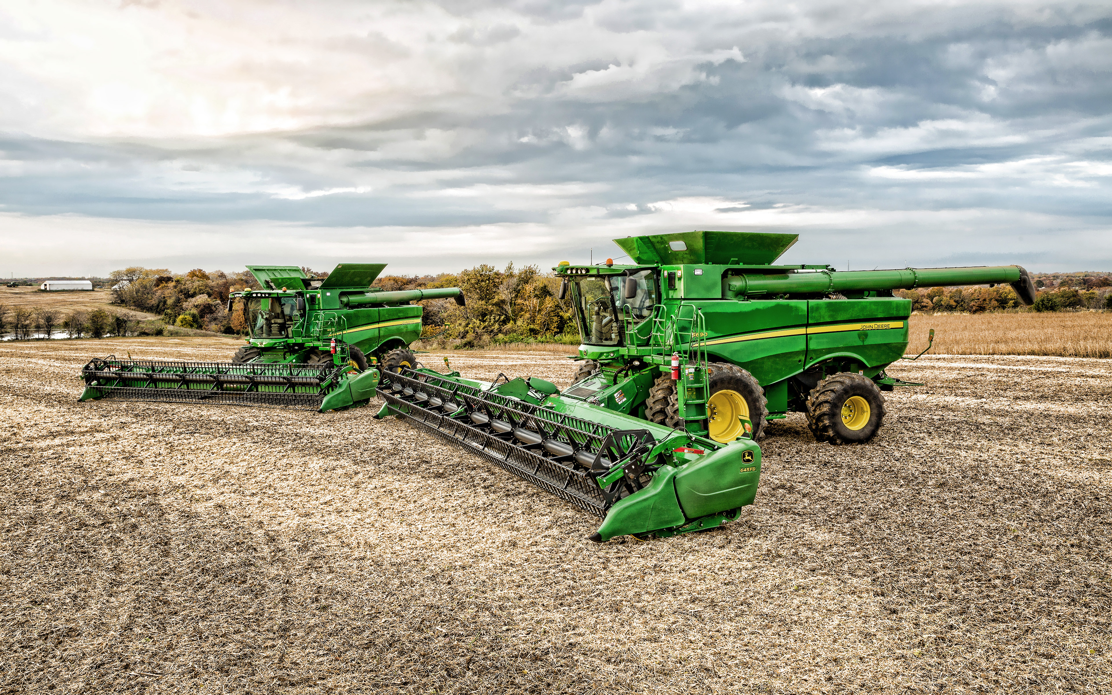 Download wallpaper John Deere S 4k, two harvesters in the field, 2019 combines​, wheat harvest, grain harvesting, agricultural machinery, HDR, combine harvester, 645FD, Combine​ in the field, agriculture, John Deere for desktop