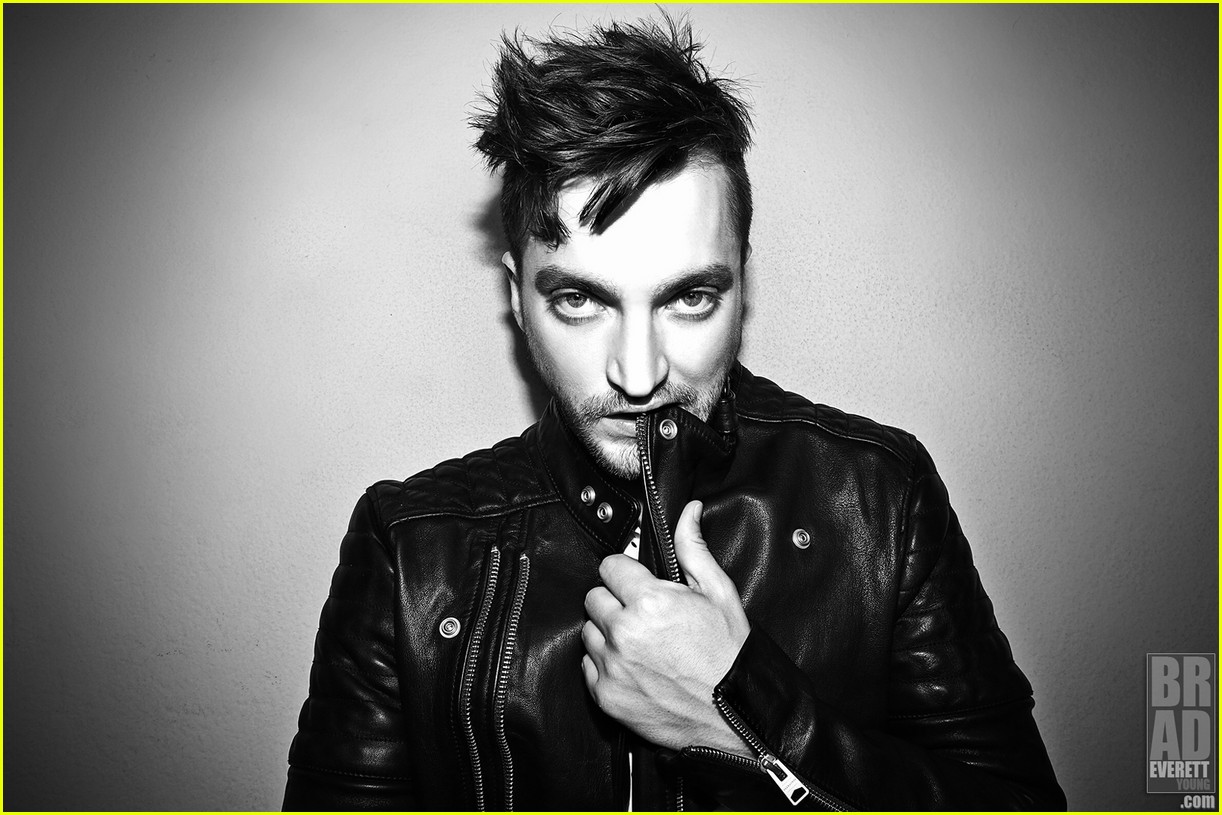 The 100's Richard Harmon Poses for a Hot New Photo Shoot!: Photo 4467019. Richard Harmon Picture