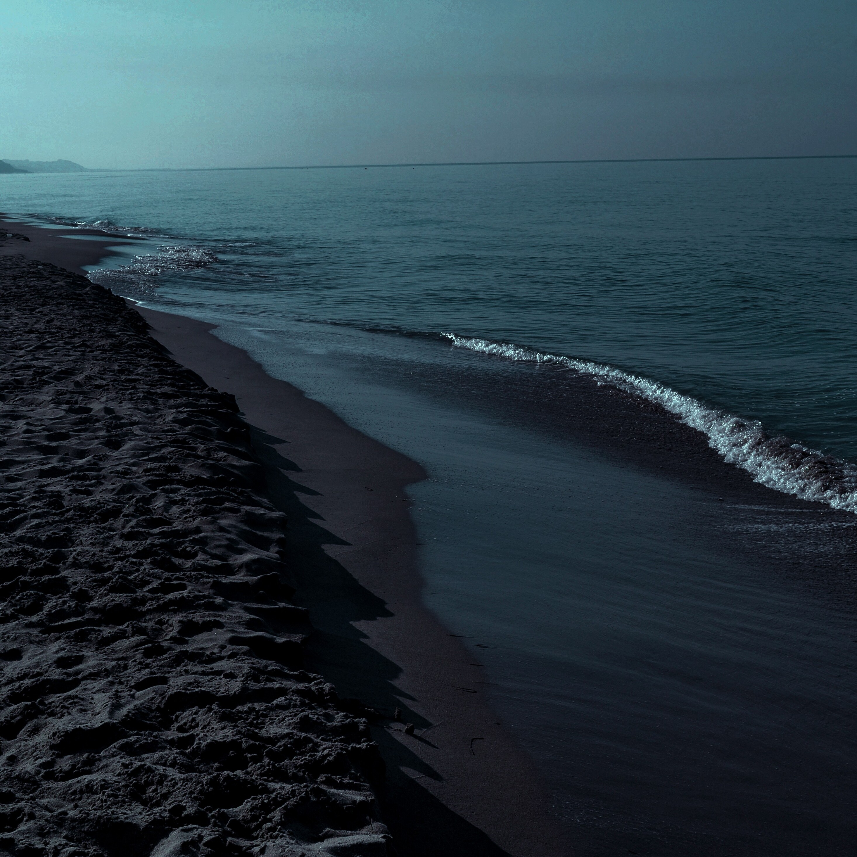 Overcast Sea Beach Waves At Night iPad Pro Retina Display HD 4k Wallpaper, Image, Background, Photo and Picture