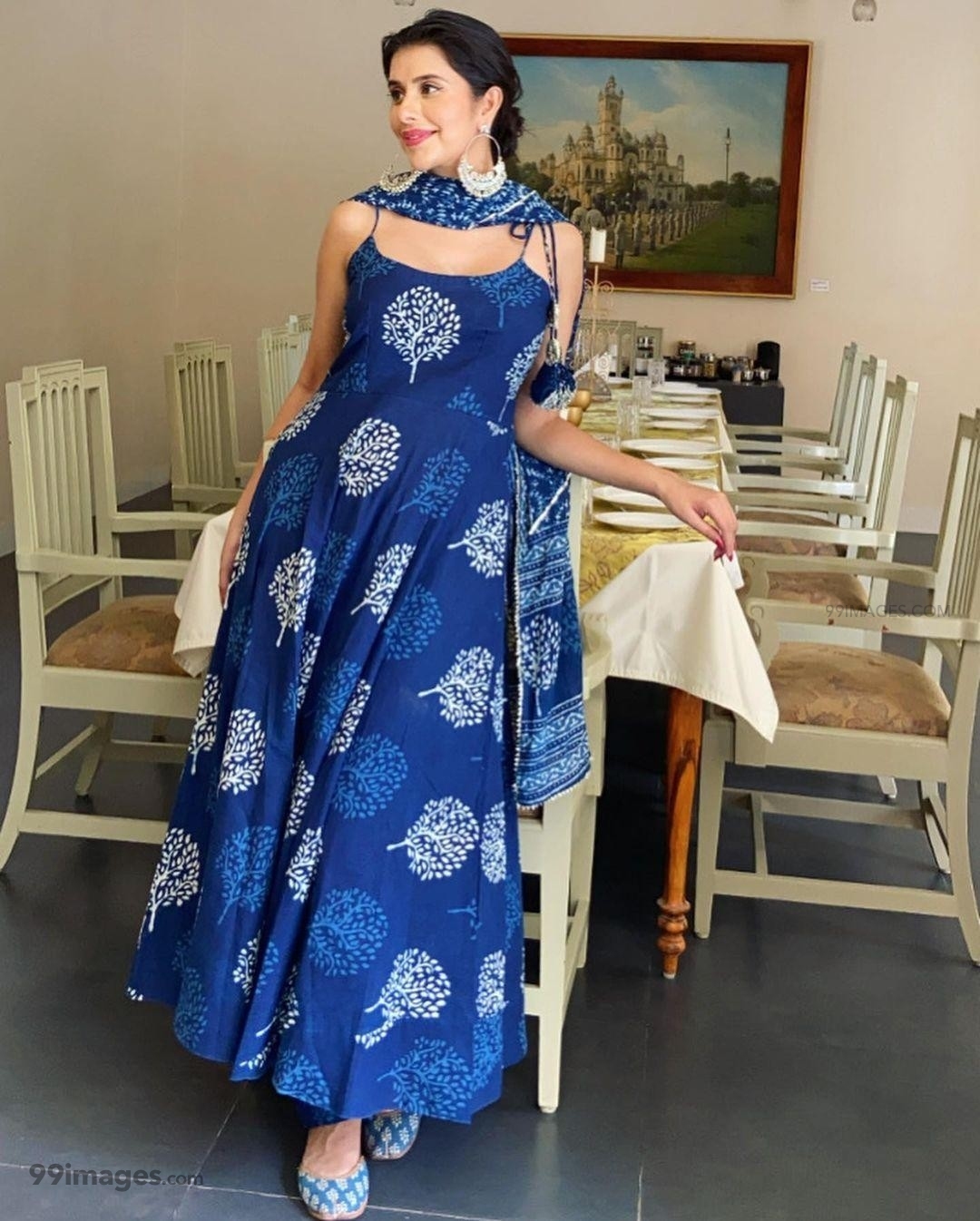 Charu Asopa Latest Hot HD Photo / Wallpaper (1080p) (Instagram / Facebook) (png / jpg)