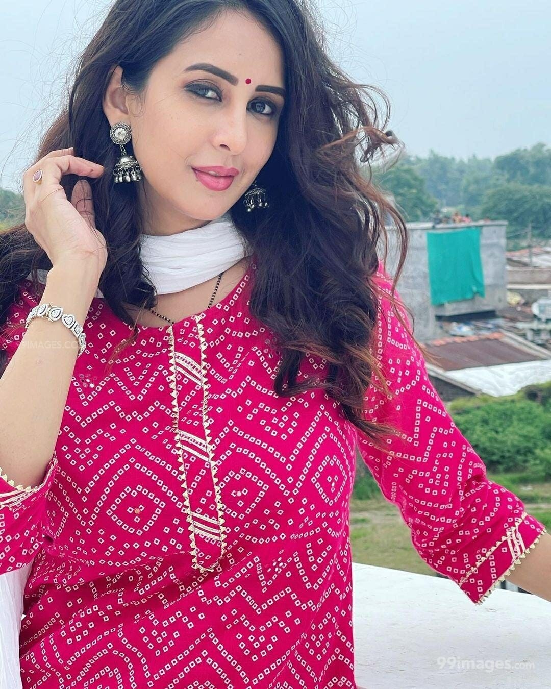Chahatt Khanna Latest Hot HD Photo & Mobile Wallpaper (1080p) (png / jpg)